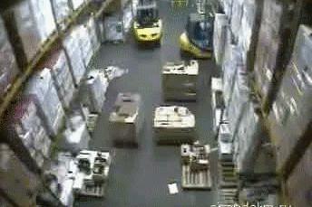 omg-wow-video-forklift-accident