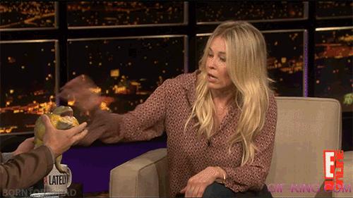 Chelsea Handler Does Not like Frogs